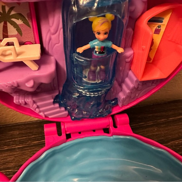 Polly Pocket Flamingo Backyard Butterfly Backpack Space Compact Dolls & Charms - Picture 8 of 16